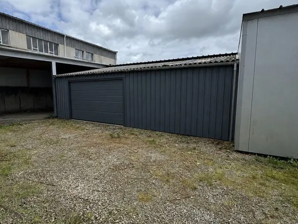 Local 36 m² Saint-Martin-des-Champs