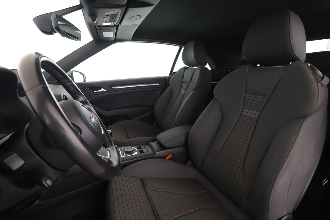Audi A3 Cabriolet 2.0 TDI Ambition — photo 9