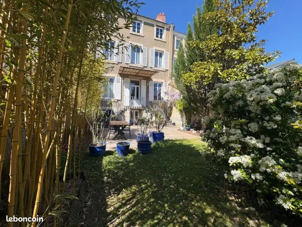 Maison de ville 9 pièces 190 m²