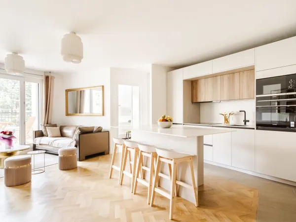 Vends magnifique appartement traversant 3 chambres avec terrasse, ascenseur, parking - 87m²