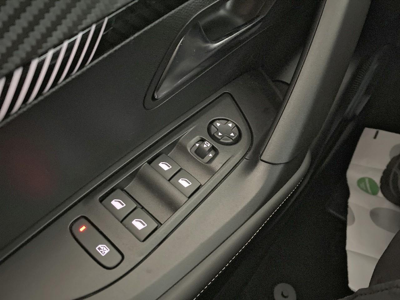 Peugeot 2008 hybrid 145 ch e-dcs6 allure — photo 20