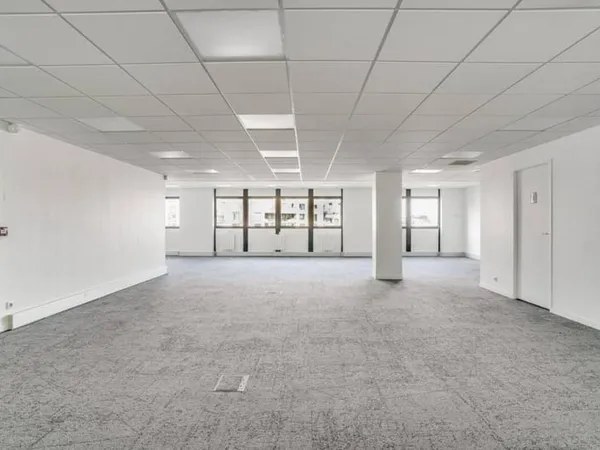 Bureau 277 m²