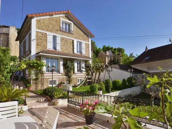 Maison 7 pièces 150 m²