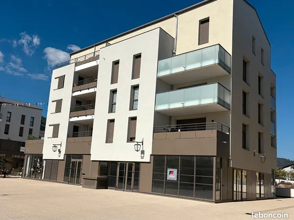 Local commercial 101 m² GEX