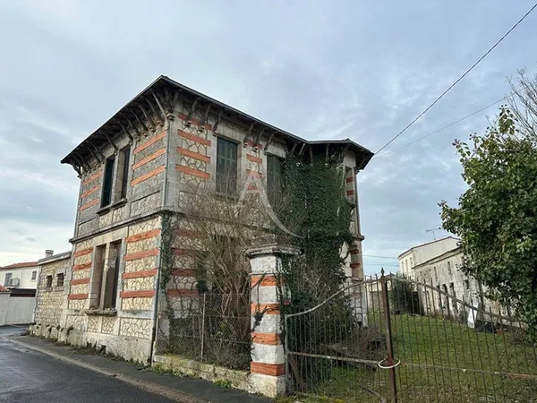 Maison 10 pièces 434 m²