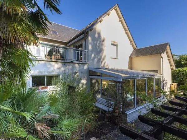 Maison 7 pièces 250 m²
