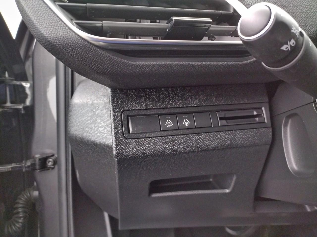 Peugeot 3008 puretech 130ch s&s eat8 gt — photo 22