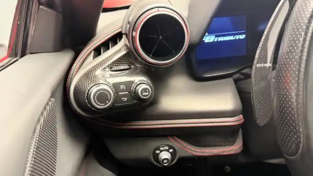 Ferrari F8 tributo 3.9  v8 biturbo 720ch — photo 46