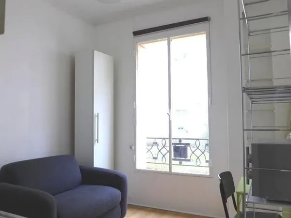 Studio 1 pièce 11 m²