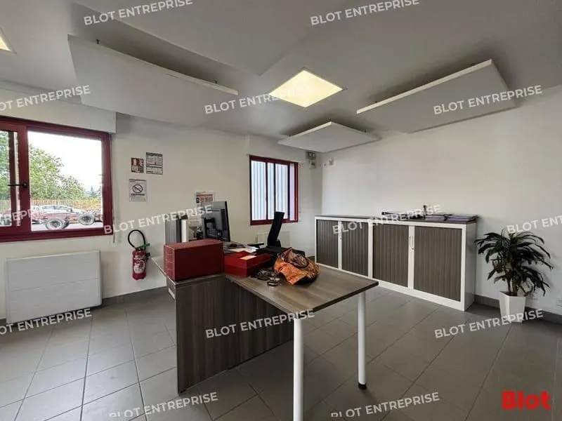 Photo 3
