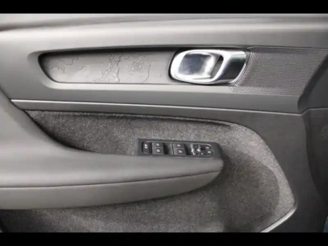 Volvo C40 recharge 238ch start — photo 25