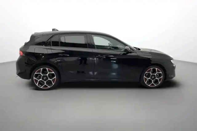 Opel Astra hybrid 180 ch bva8 — photo 39