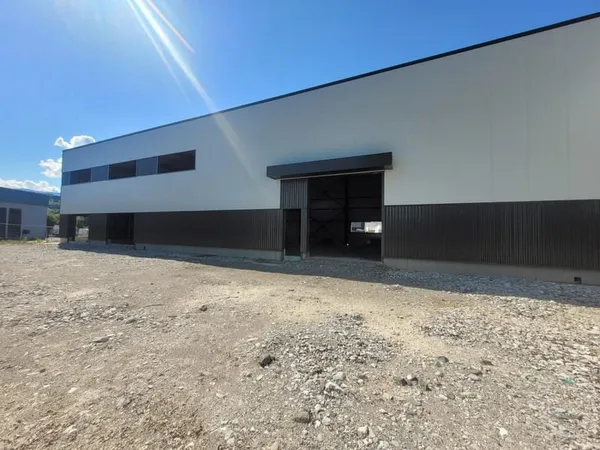 Immeuble industriel 315 m²