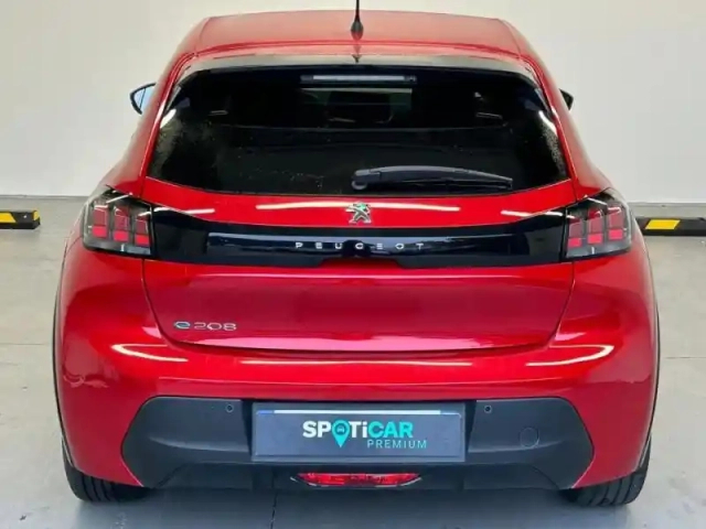 Peugeot 208 e- 136ch allure — photo 4