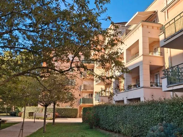 Appartement dernier étage - T3 rénové - 63 m2