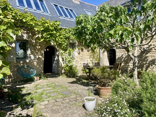 Maison 8 pièces 266m2 Queniquen