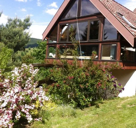 MAISON DE 150 m2 + UN GITE DE 50 m2 PRES DE LA NATURE A MUN