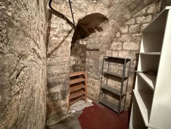 Loue Cave 11eme