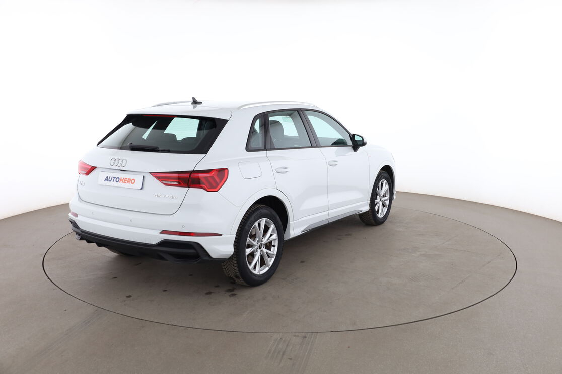 Audi Q3 45 TFSIe S Line S Tronic — photo 5