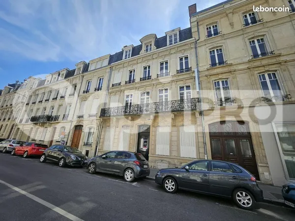Bâtiment 267 m²