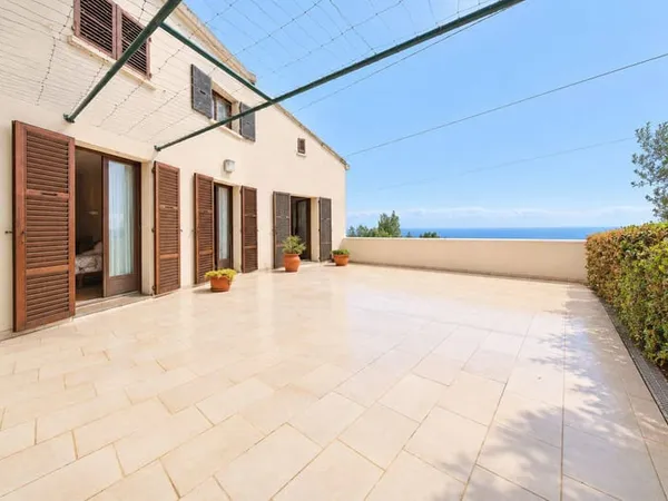 Maison 8 pièces 183 m²