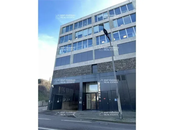 Bureaux 1418 m²