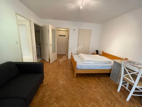 Appartement meublé une pièce, quartier Monplair avec stationnement - LYON 8