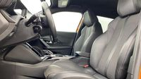 Peugeot 2008 1.2 PureTech 130ch S&S GT EAT8 — photo 9