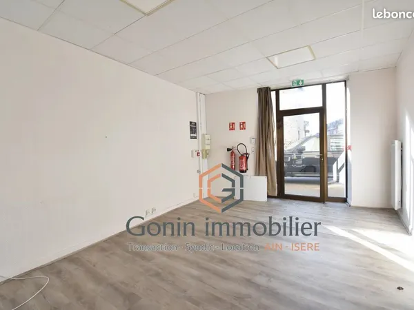 Local commercial 45 m² Lagnieu