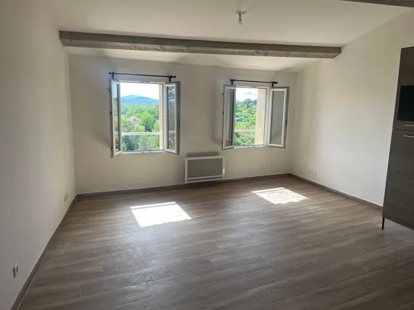 Appartement de 60m2 à louer sur La Verdière