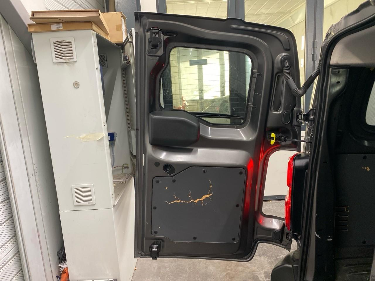 Peugeot Expert long bluehdi 120ch s&s bvm6 — photo 26