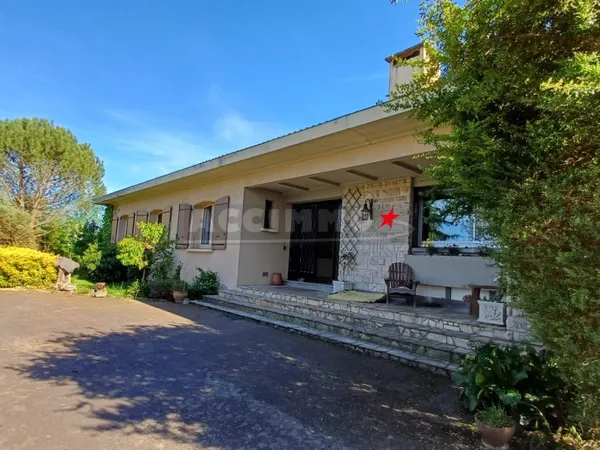 Maison 7 pièces 240 m²