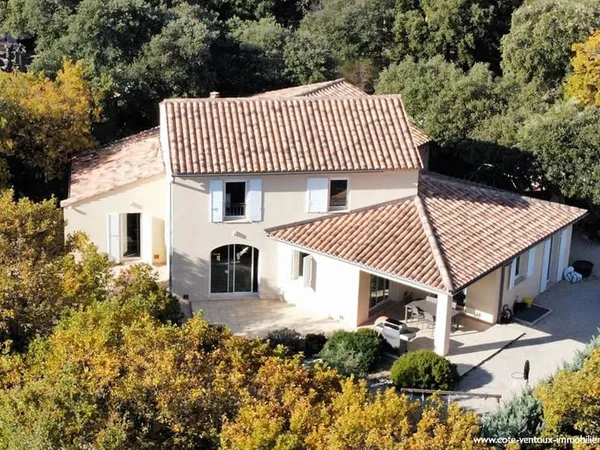 Villa 6 pièces 200 m²