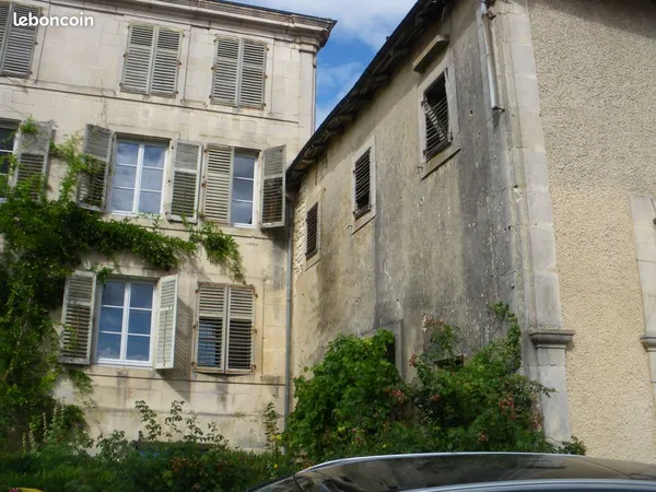 MAISON SAINT MAURICE à vendre petit prix