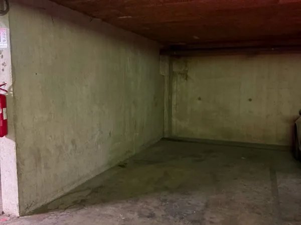 Parking sous sol rue decorps
