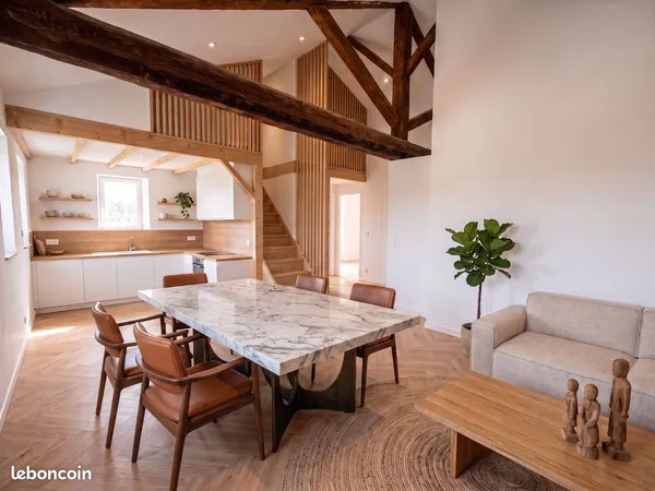Appartement entièrement rénové (à neuf) au sein d'une résidence de caractère très bien situé
