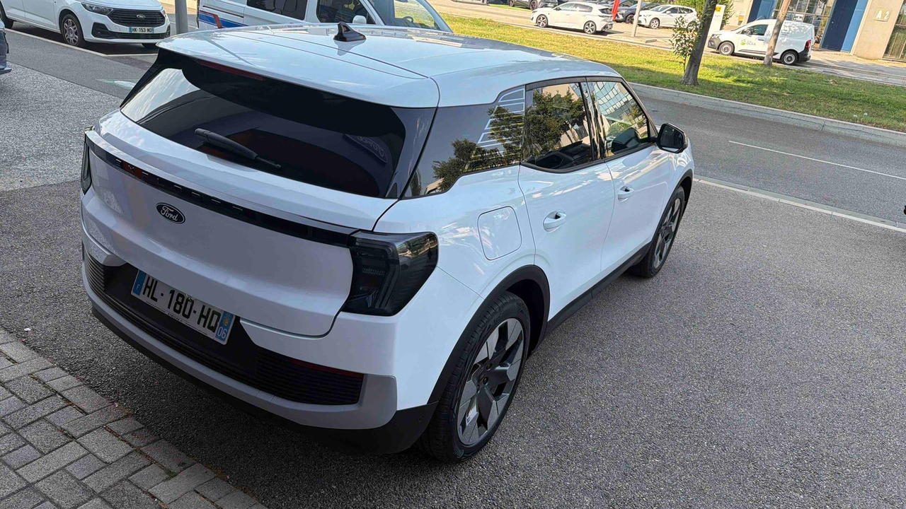 Ford Explorer RWD Extended Range 79 kWh 286 ch — photo 5