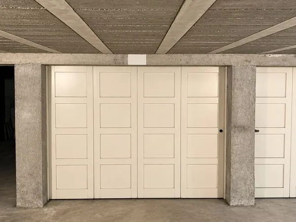 Garage fermé et sécurisé de 14 m² - Centre-ville