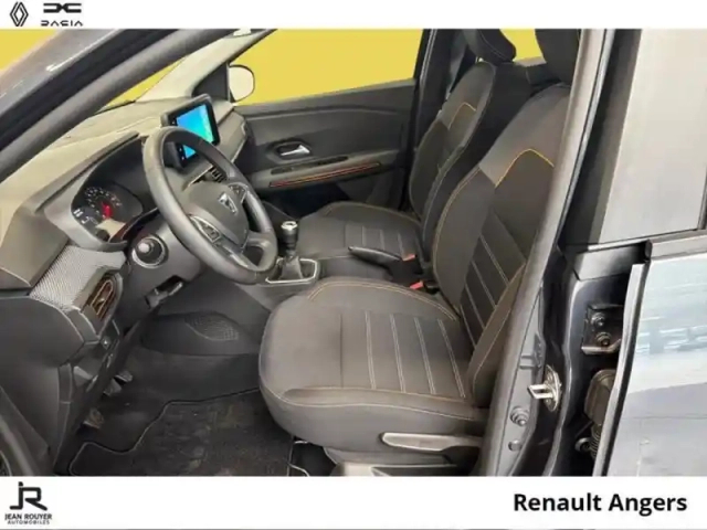 Dacia Sandero 1.0 tce 90ch stepway confort -22 — photo 48