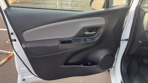 Toyota Yaris 1.0 VVTi 72 - Ultimate – 2020 – 30636 km – Essence – Boîte Manuelle — photo 24