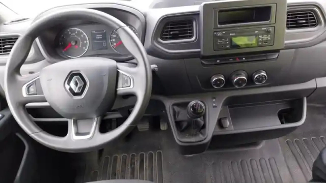 Renault Master fgn trac f3500 l2h2 blue dci 135 — photo 9