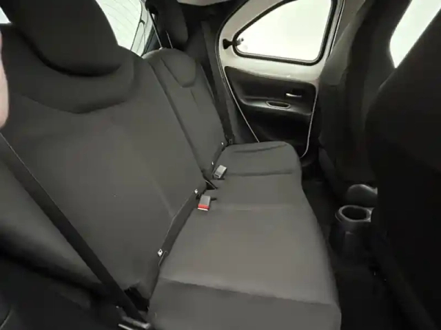 Toyota Aygo 1.0 vvt-i 72 dynamic ch bvm5 . — photo 14