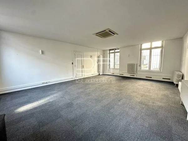 Bureaux 185 m²