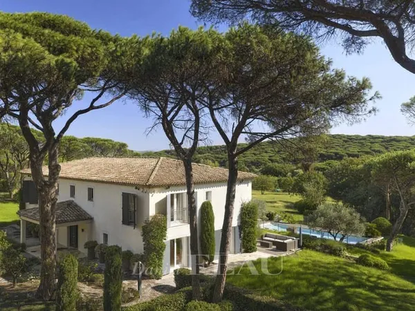 Maison 10 pièces 350 m²