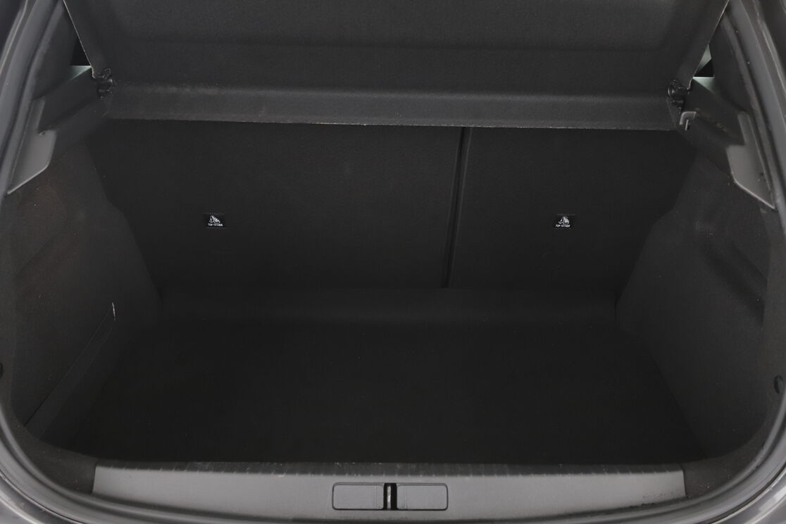 Peugeot 208 1.5 Blue-HDi Active — photo 16