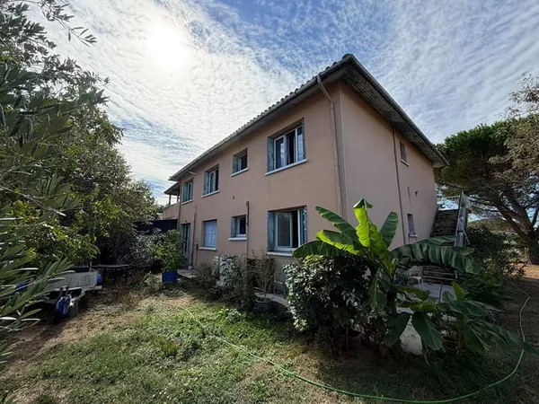 Ensemble Immobilier sur 2900m² de terrain