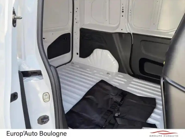 Opel Combo cargo m essence 110ch pack premium connect — photo 12