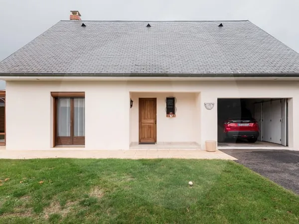 MAISON FAMILIALE - 111M2 - 4 CHAMBRES - FONTAINE LA MALLET