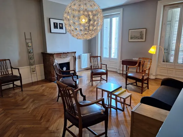 Loue appartement meublé place Carnot - Saint Etienne