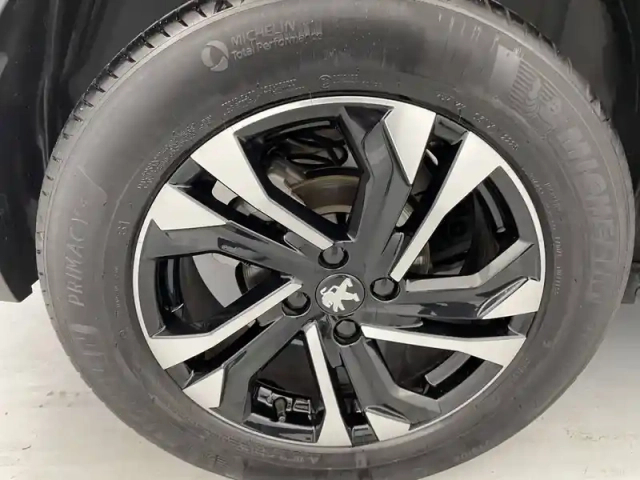 Peugeot 2008 puretech 130 s&amp;s eat8 — photo 16